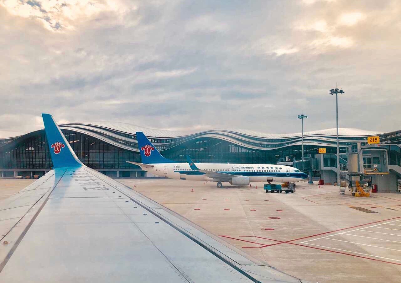  p>桂林两江国际机场(guilin liangjiang international airport, a