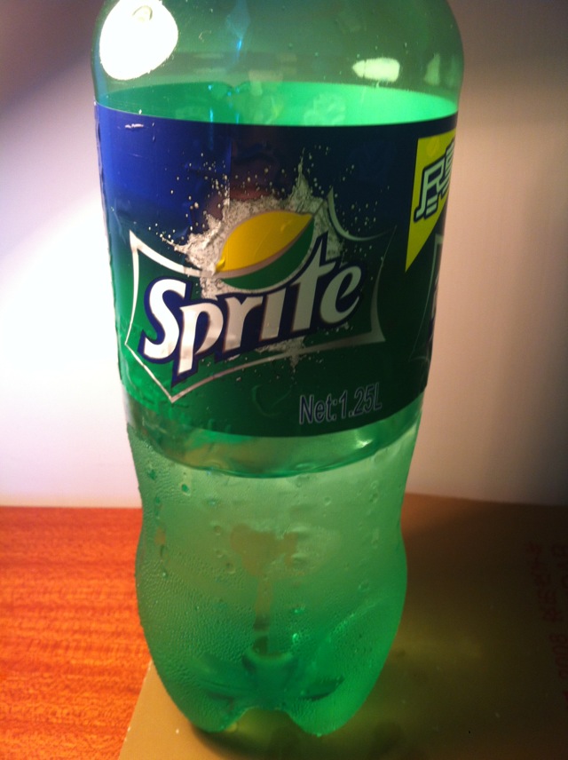  p>   红酒飘是由红酒,雪碧制作的食物,制作难度普通. /p>