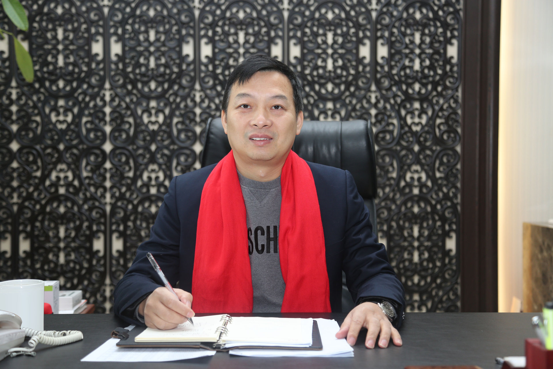  p>潘峰,博士学历,现任康亦健董事长,颐年健康产业(集团)董事长. /p>