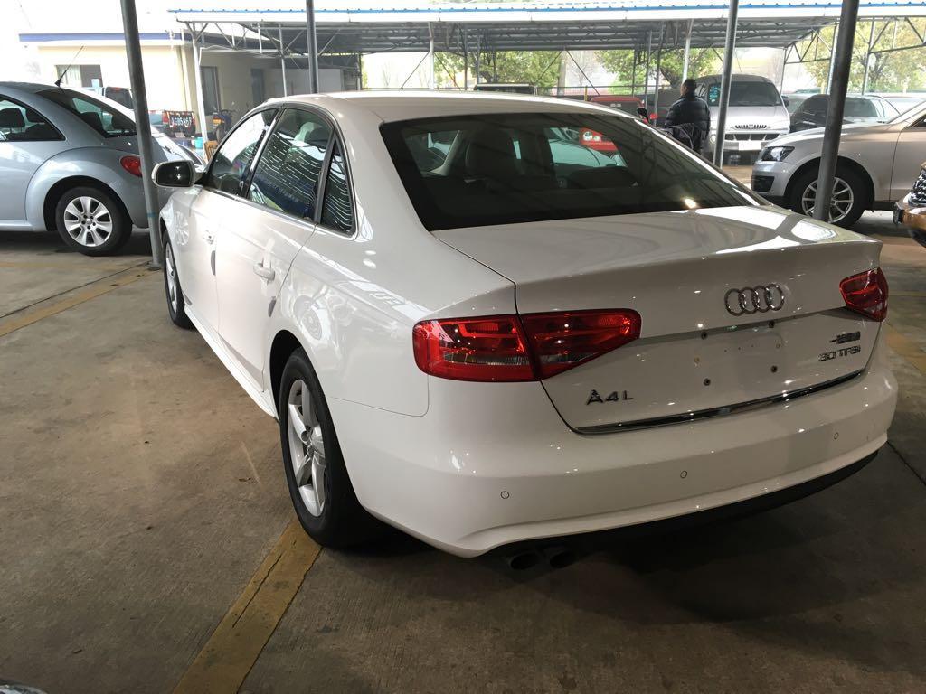 一汽奥迪 a4l 2011款 2.0t fsi cvt舒适型
