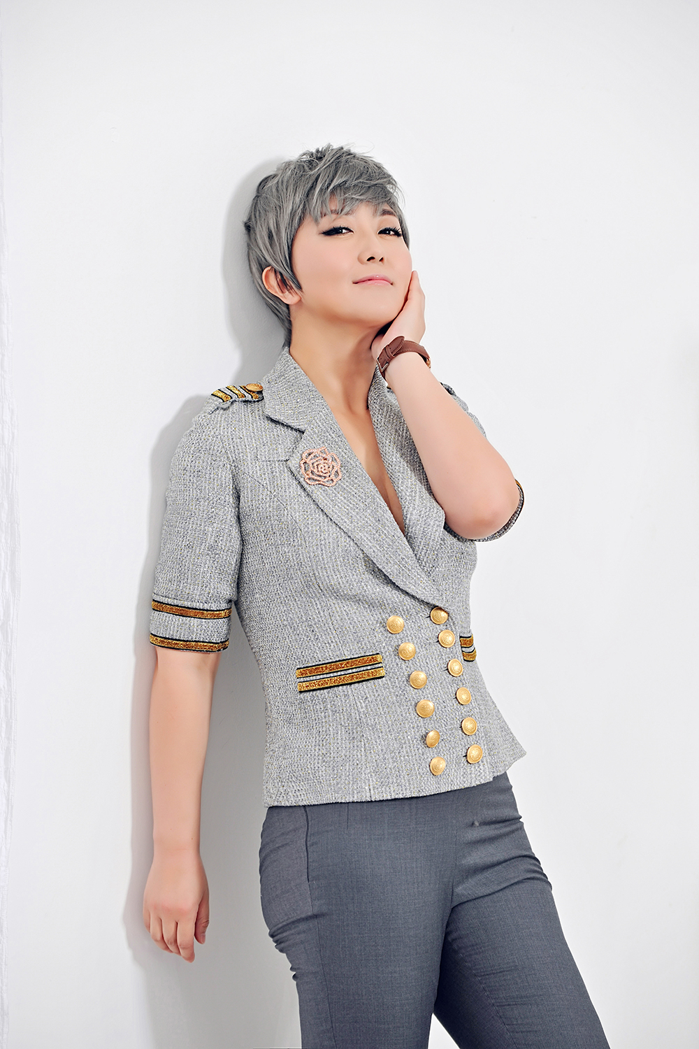  p>格格,原名蒙克其其格,8月1日出生于内蒙古自治区赤峰市克什克腾旗