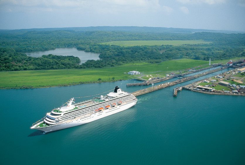  p>巴拿马运河(英语:panama canal;西班牙语:canal de panama)位于 a