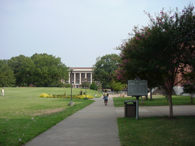  p>孟菲斯大学位于 a target="_blank" href="/item/美国田纳西州