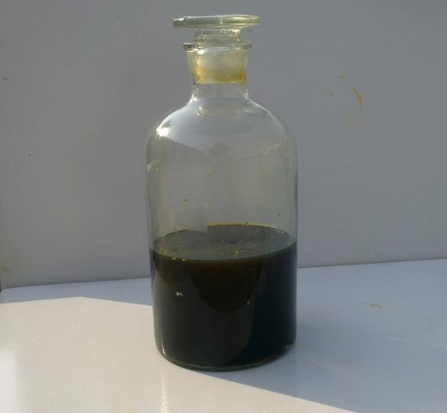  p>我国页岩油中约含有40%左右的轻柴油馏分,含有45%左右的重柴油馏分