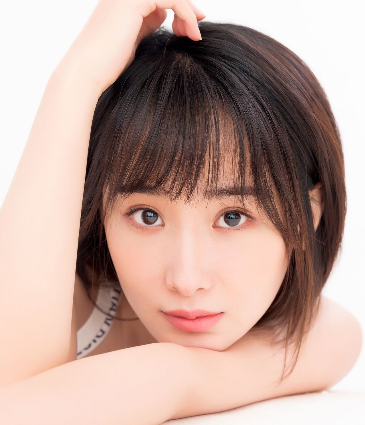  p>秦艺嘉,6月8日出生于北京市,中国内地女演员,毕业于 a target="