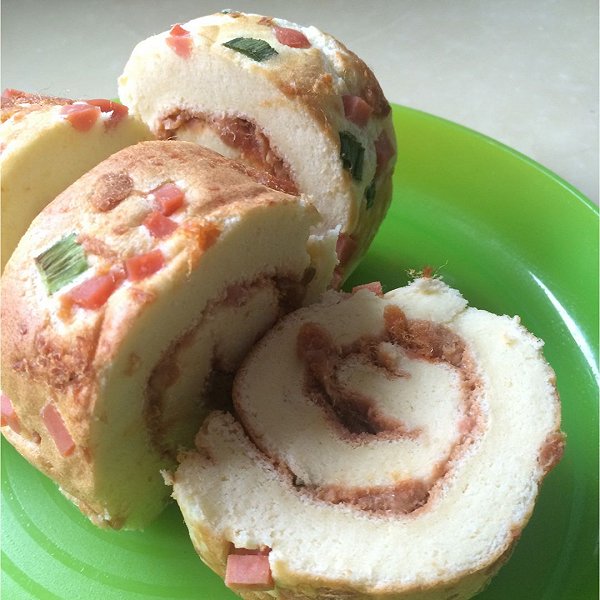 花型香肠蛋糕卷