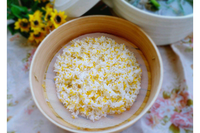  p data-id="gnvfufkuck">包谷饭,也叫玉米饭,是贵州西部人民的主食之