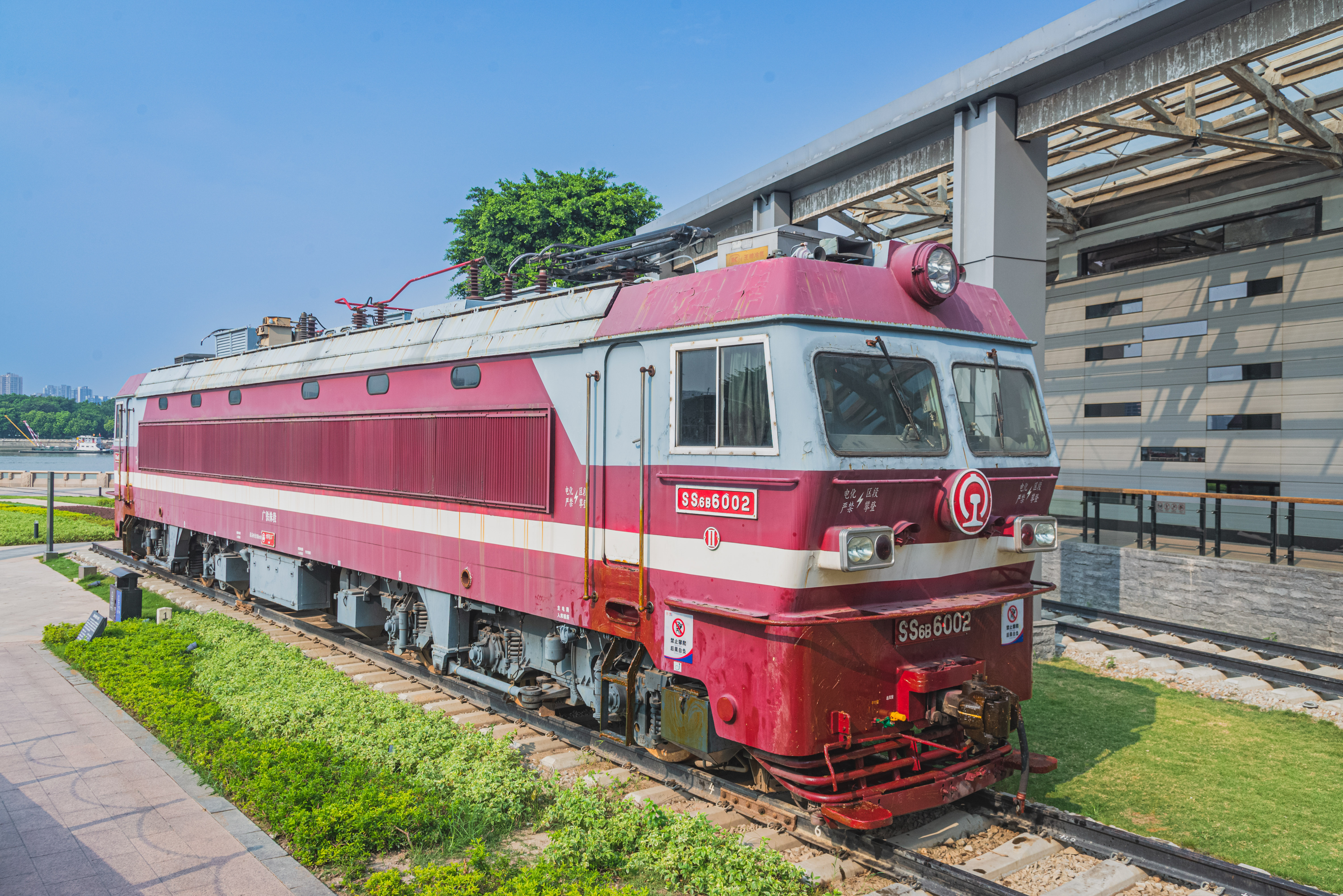 韶山6b型电力机车