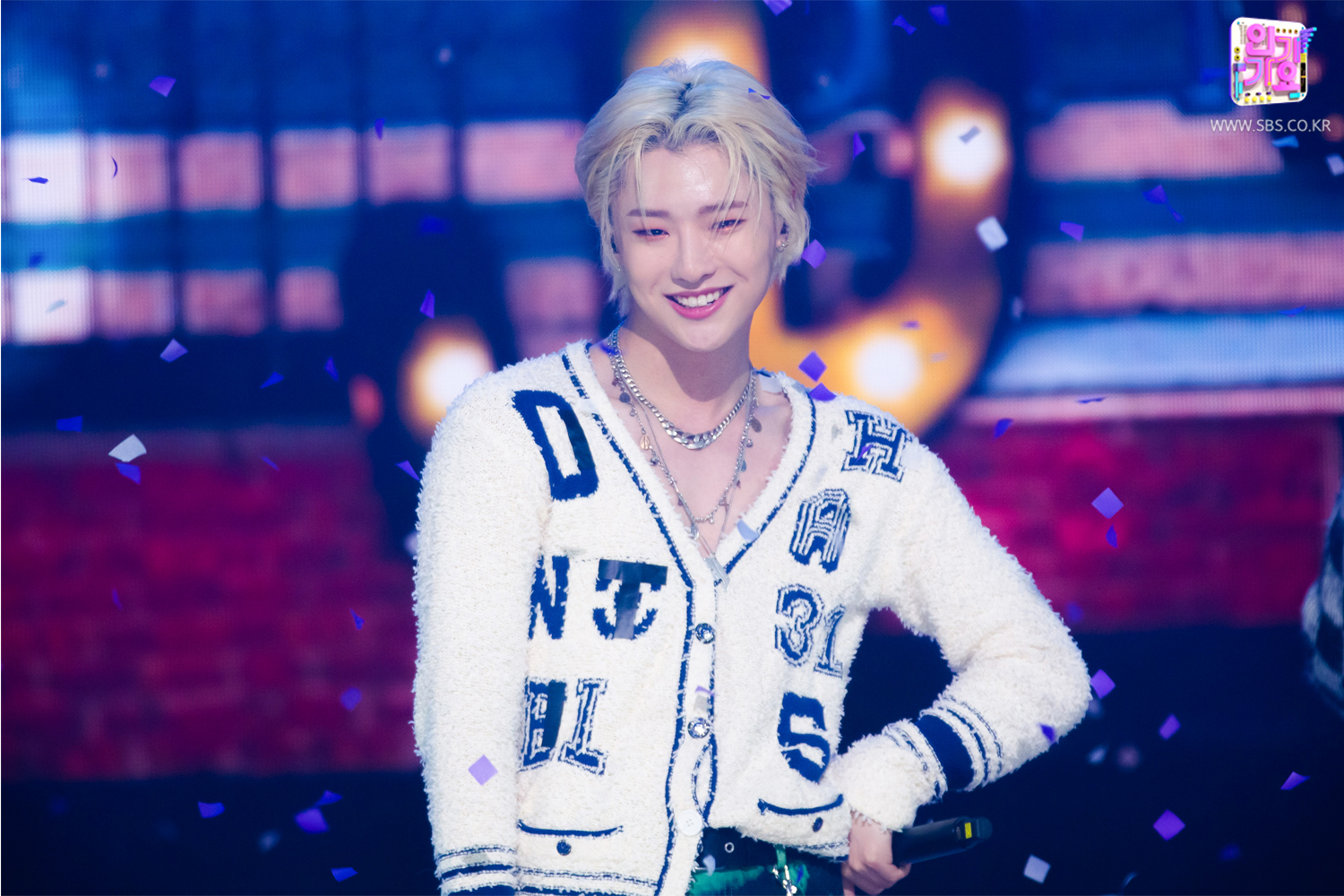 中韩男子演唱组合 a target="_blank" href="/item/uniq/15764205"