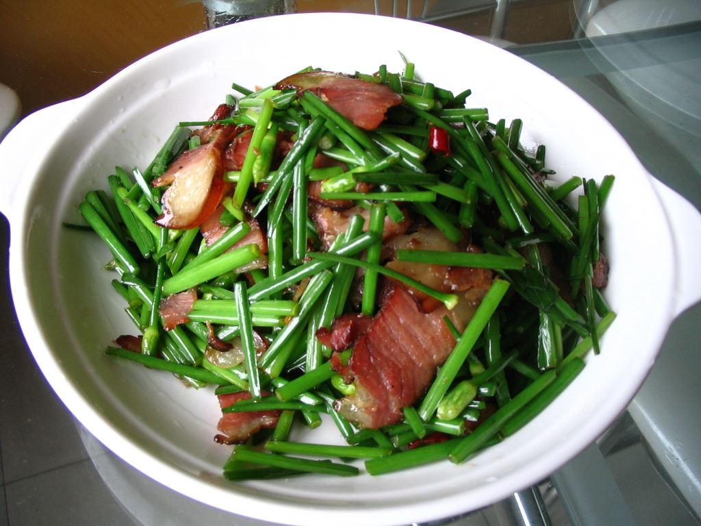 腊肉炒韭菜花
