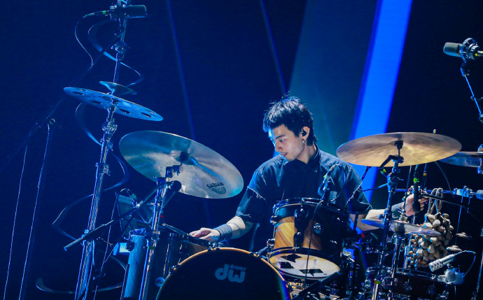 安雨,1994年10月13日出生于天津市,中国内地鼓手,摇滚乐队mandarin