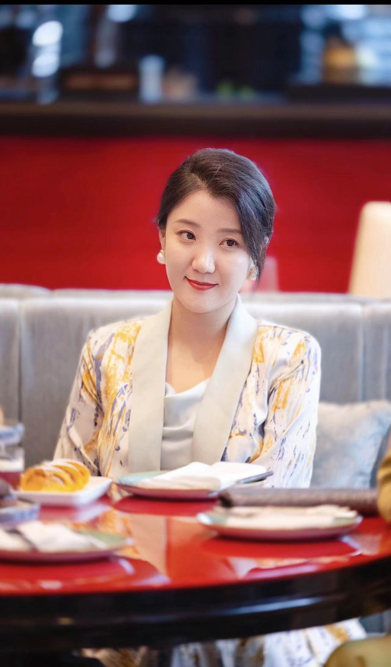  p data-id="gnaq7jg8vz">王蔷,中国内地女演员,毕业于上海戏剧学院 