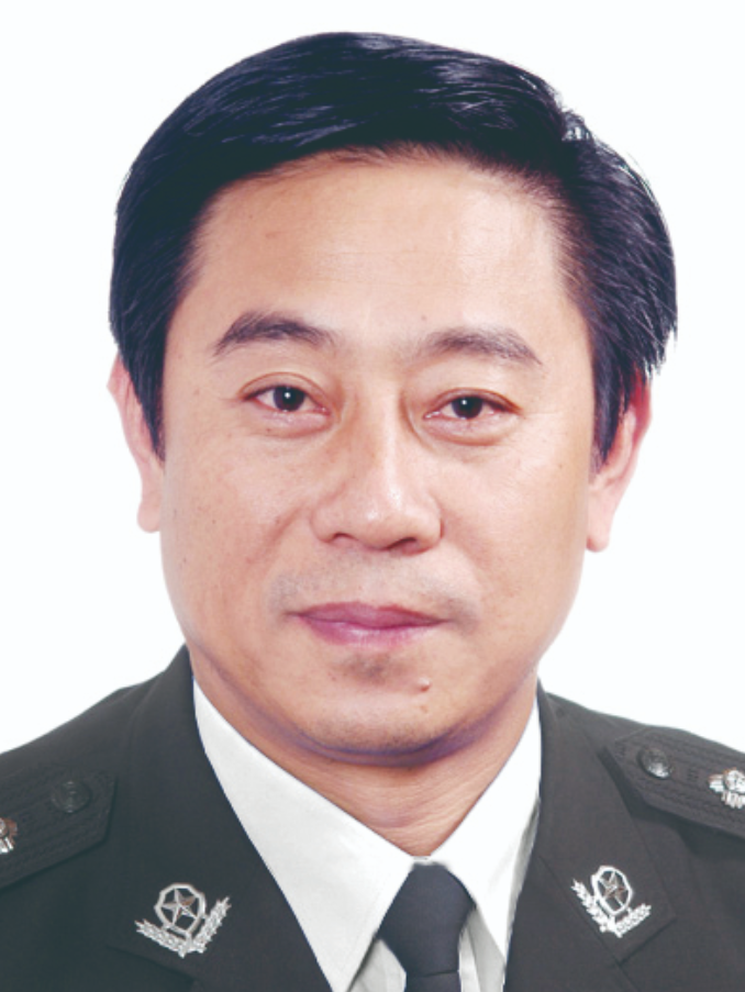  p data-id="gnc0g2pc9f">黄润诚,现任中华人民共和国公安部离退休