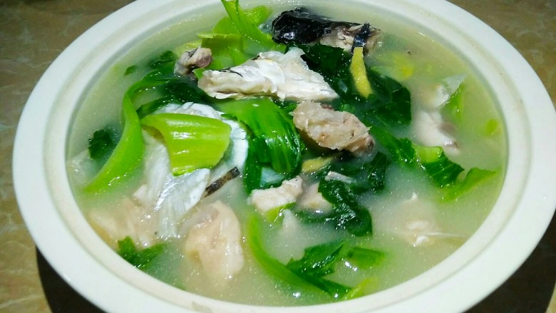 芥菜豆腐鱼头汤