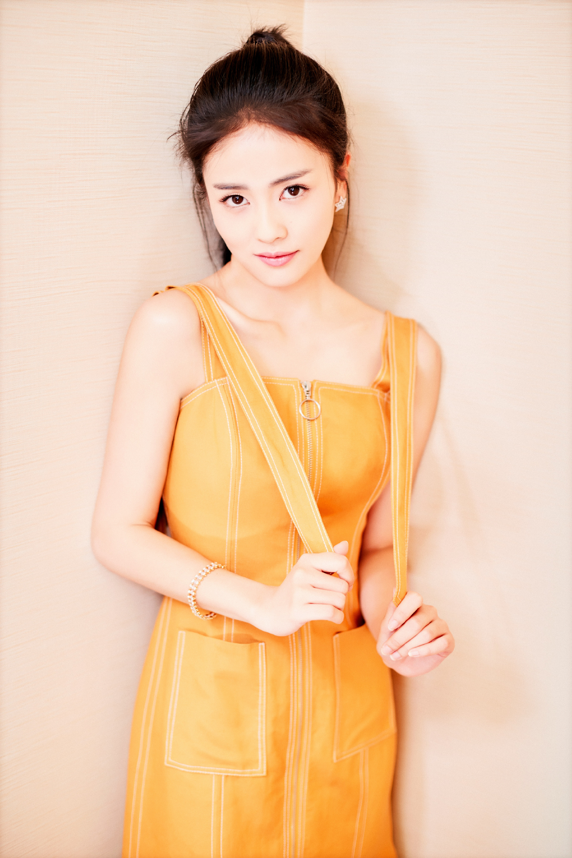  p>白鹿,1994年9月23日出生于江苏省常州市,中国内地女演员,模特.