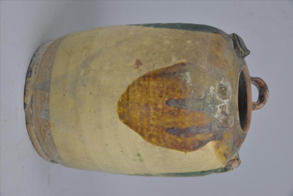 唐邛窑青瓷褐绿彩双系罐