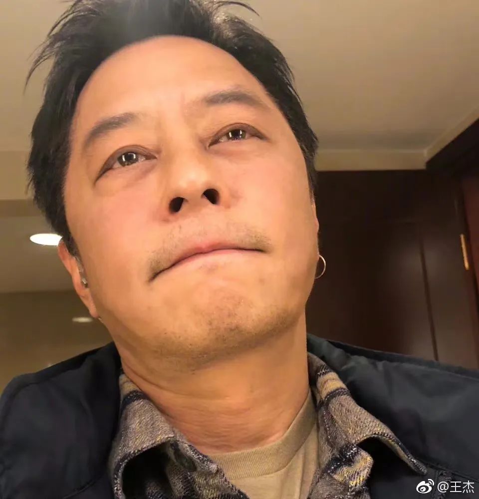 消失的王杰：一代巨星，被谁所害？_百科TA说