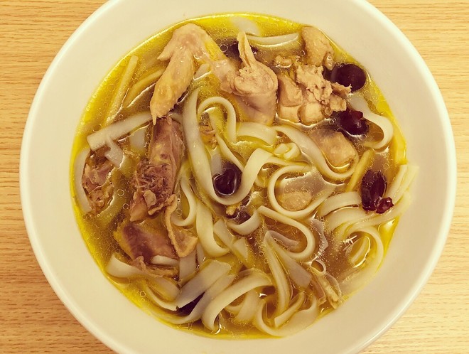 鸡肉米粉汤