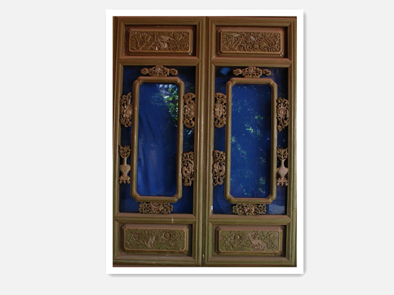 何家大院新院西厢房左次间窗户