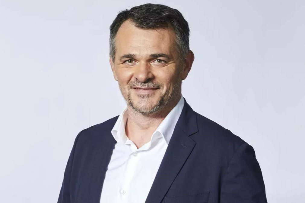  p>威利·萨尼奥尔(willy sagnol),1977年3月18日出生于法国圣埃蒂安