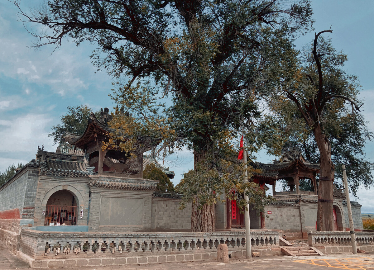 位于山西省忻州市繁峙县砂河镇 a target="_blank" href="/item/西沿