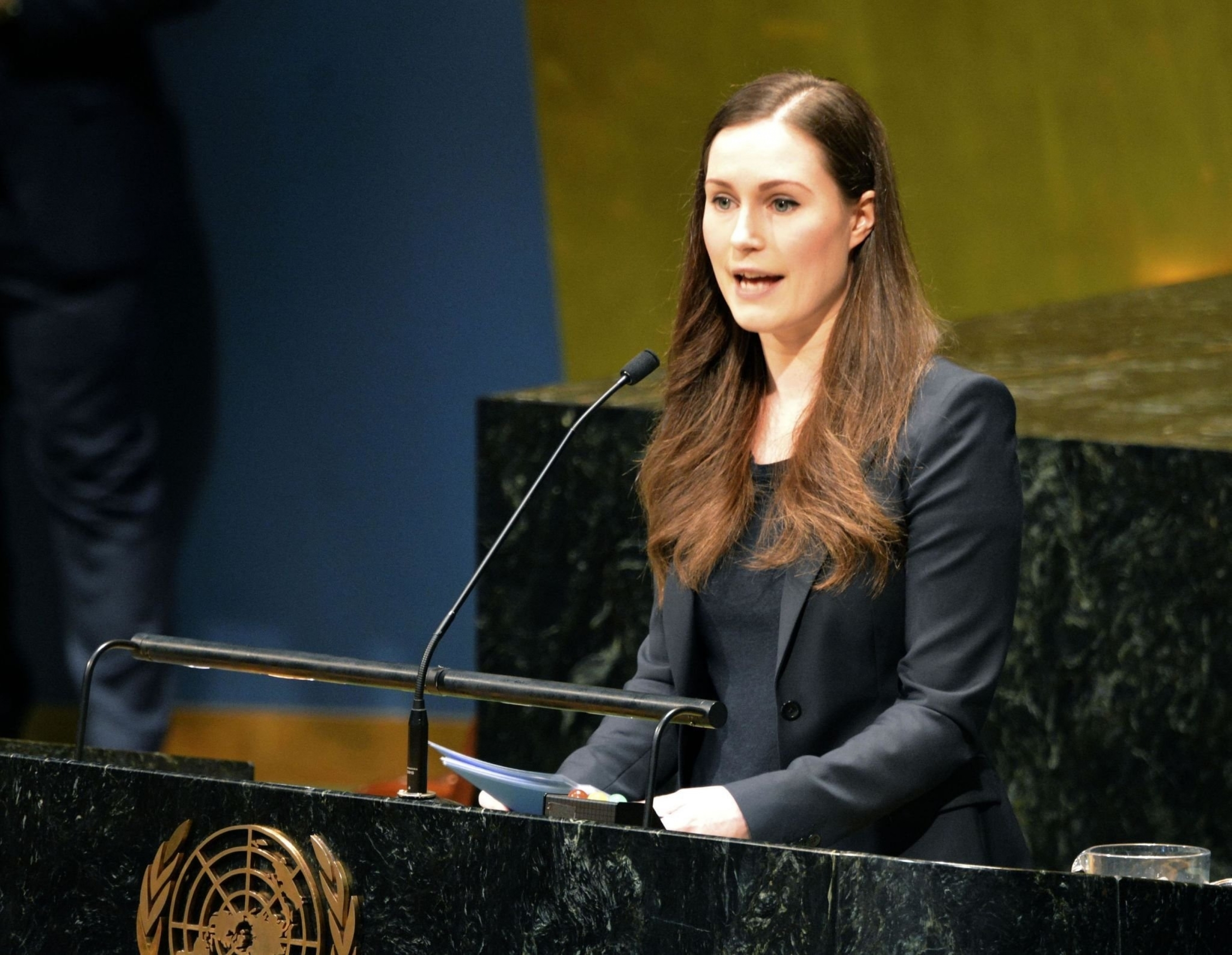  p data-id="gnbhvnvsrs">桑娜·马林(sanna marin),1985年11月16日