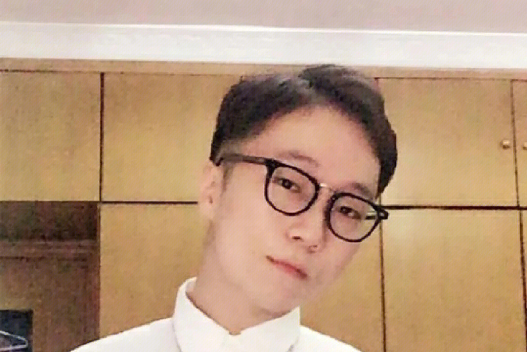秦且歌