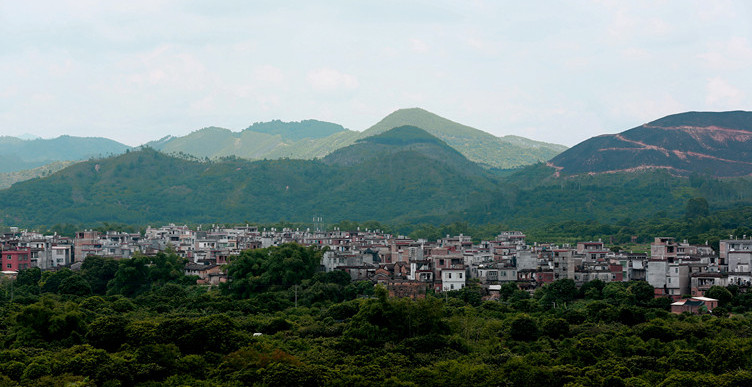  p>下河村是福建漳州云霄县下河乡下辖的一个行政村,位于 a target="