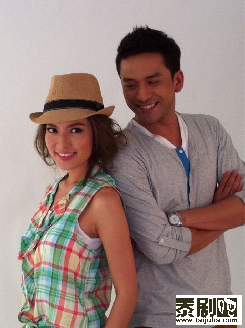  p>泰莎昂·派索克乔纶(aff ),1980年10月27日出生于泰国,泰国三台女