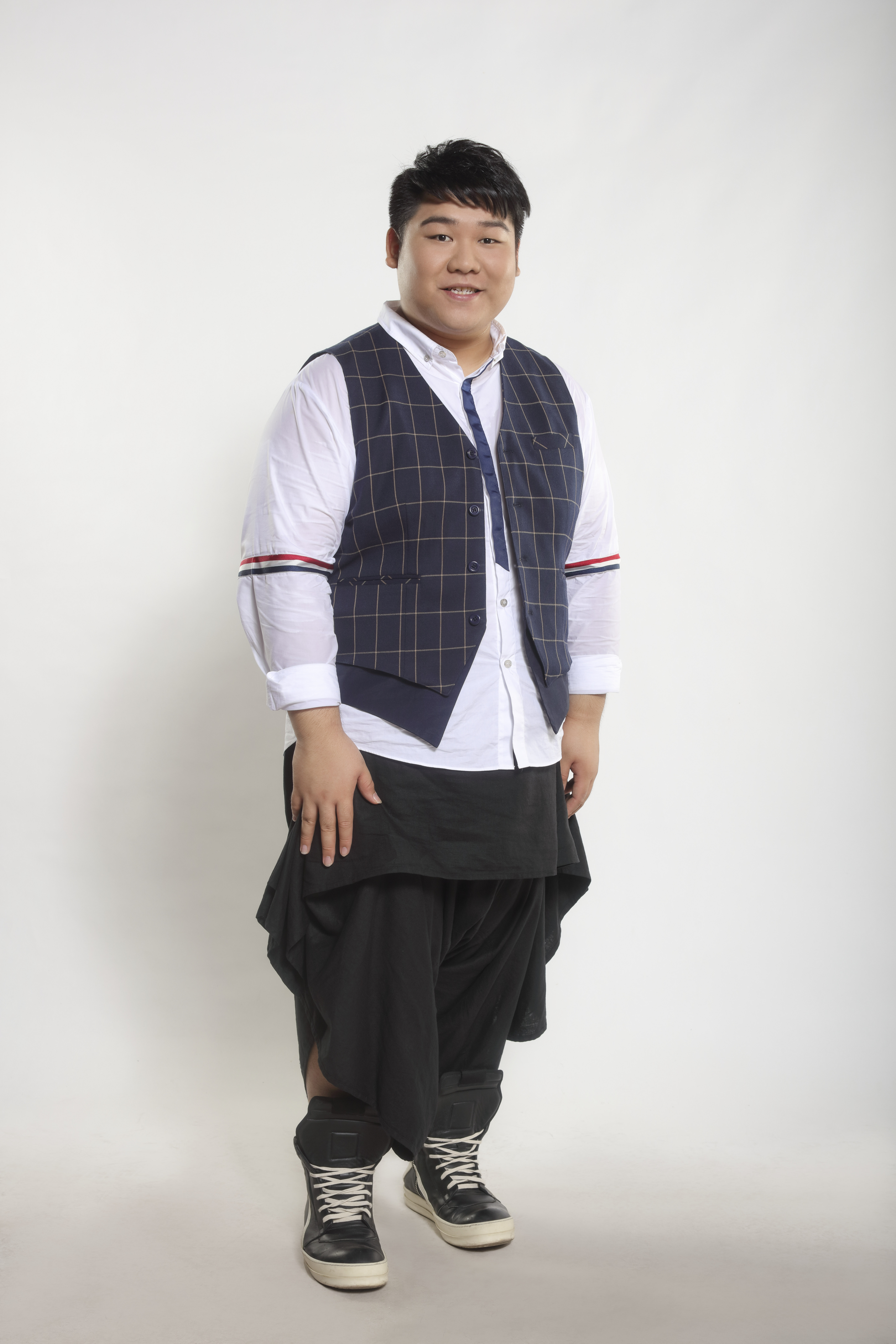 (leon kyson lee),1994年2月3日出生于澳大利亚,澳大利亚籍华裔男歌手