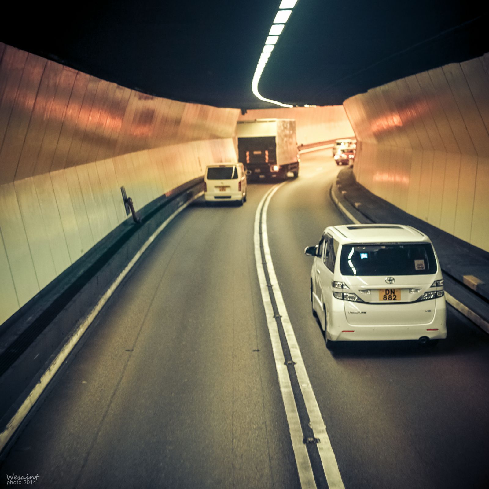  p>香港海底隧道,又名 a href="#">红磡 /a>(kàn)海底隧道(简称红隧