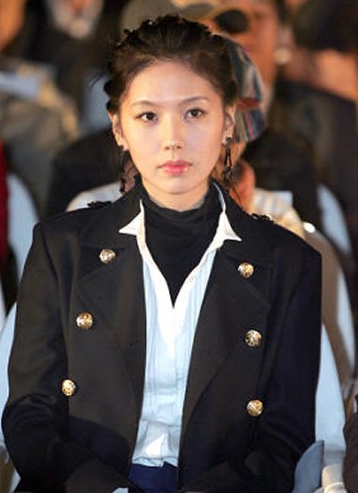  p>李恩珠(1980年12月22日-2005年2月22日),出生于韩国全罗北道群山市