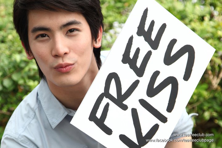  p>颂恩·宋帕山(son),1988年11月12日出生于泰国曼谷,泰国男演员