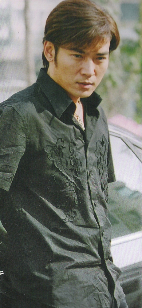  p>《魔幻手机》是由 a target="_blank" href="/item/余明生/3524190