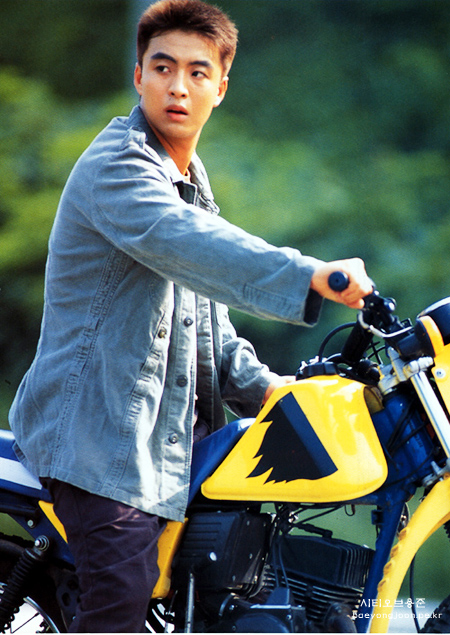  p>《初恋》是一部韩国电视剧,由 a target="_blank" href="/item/崔