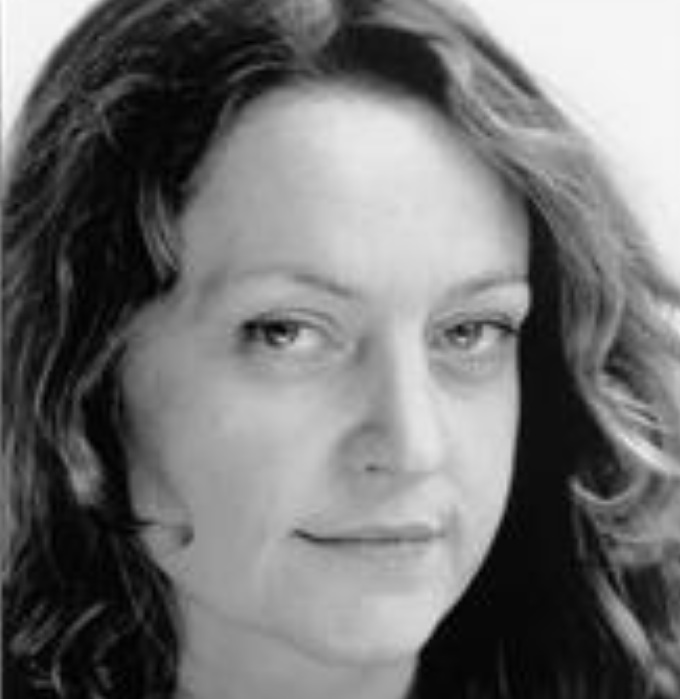 露西·布莱尔斯