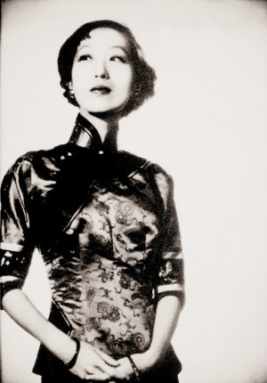  p>张爱玲,中国现代作家,本名张煐.