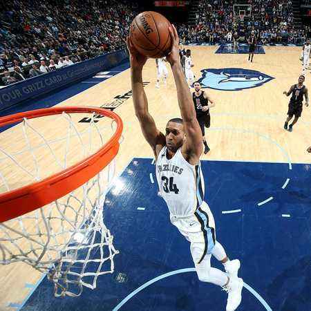 1987年10月25日出生于 a target="_blank" href="/item/美国/125486"