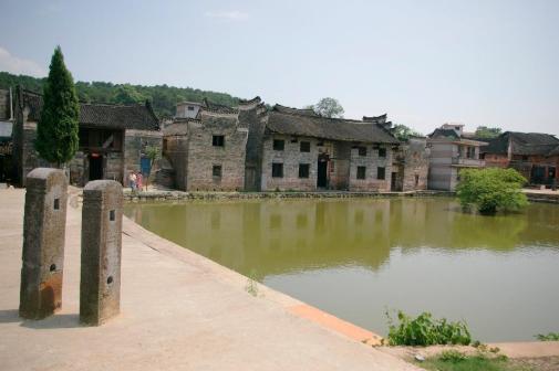 邓华故居水塘灌木5