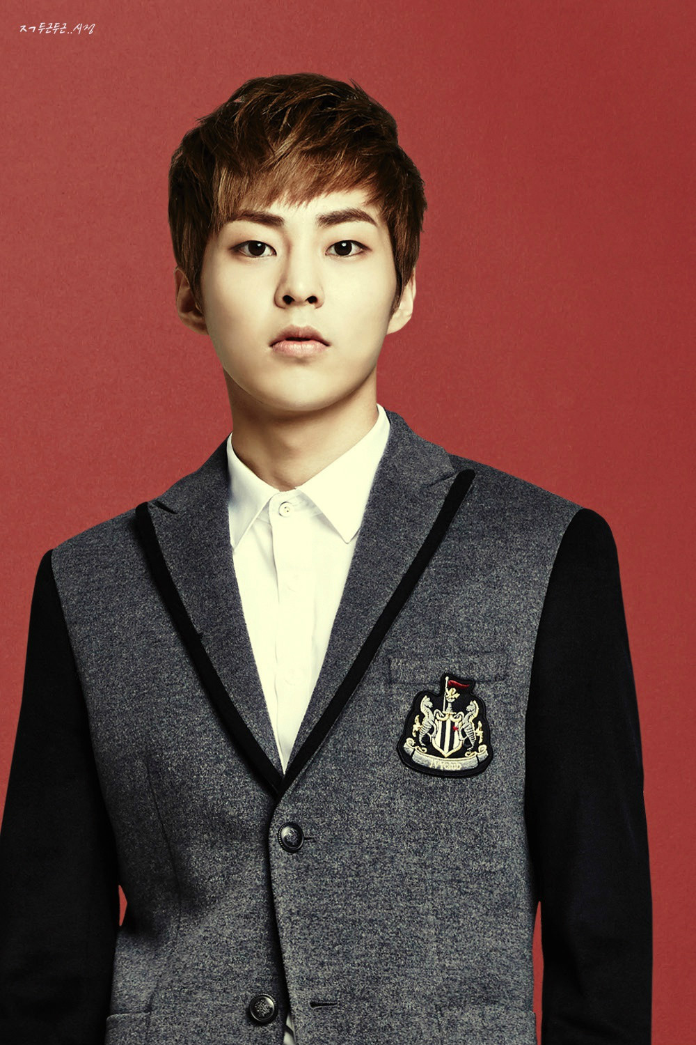 1990年3月26日出生于韩国京畿道九里市仁仓洞,韩国男歌手,演员,男子