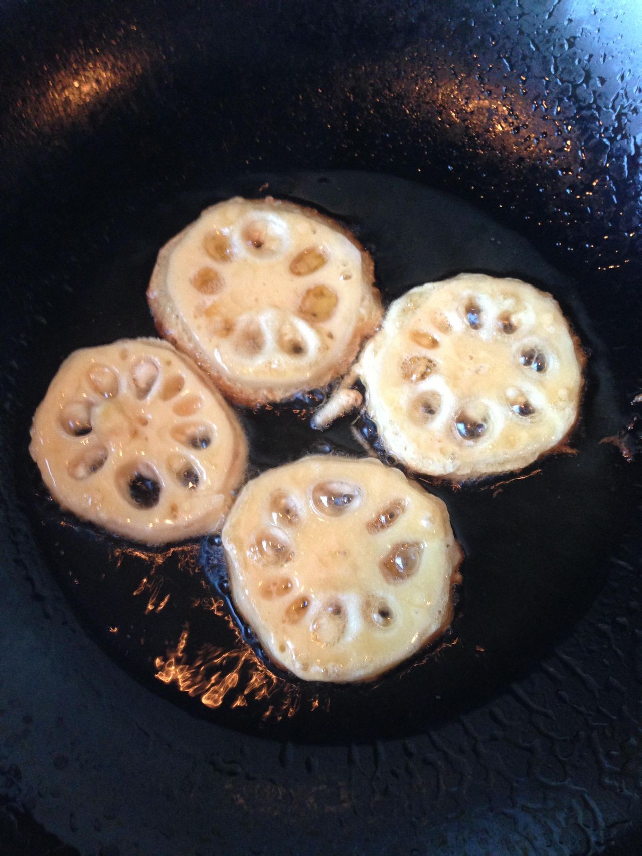  p>蛋煎莲藕是一道以鸡蛋和莲藕作为主料的菜品. /p>