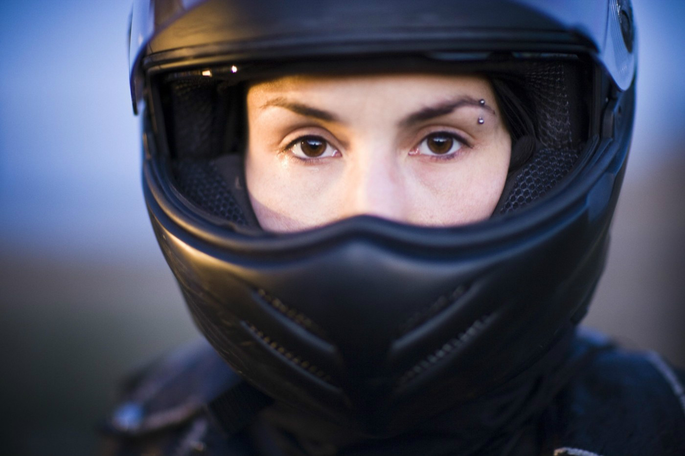  p>《龙纹身的女孩》是一部涅尔斯·阿登·欧普勒夫执导悬疑电影,由