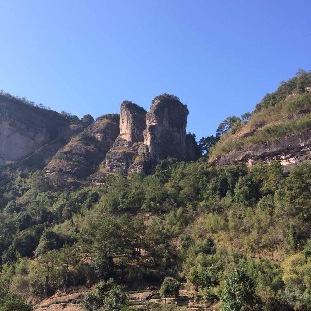  p>又名马头峰,因形似马头而得名.