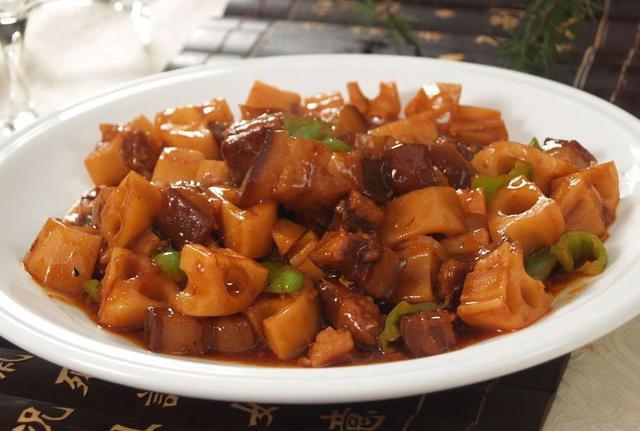 莲藕红烧肉