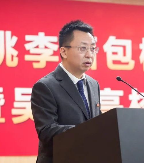  p>吴学亮,桃李面包董事长,董事. /p>