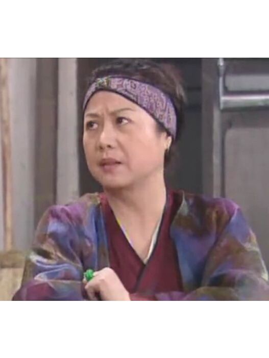 uisy">胡宁芳,女,中国 a target="_blank" href="/item/演员/3106682"