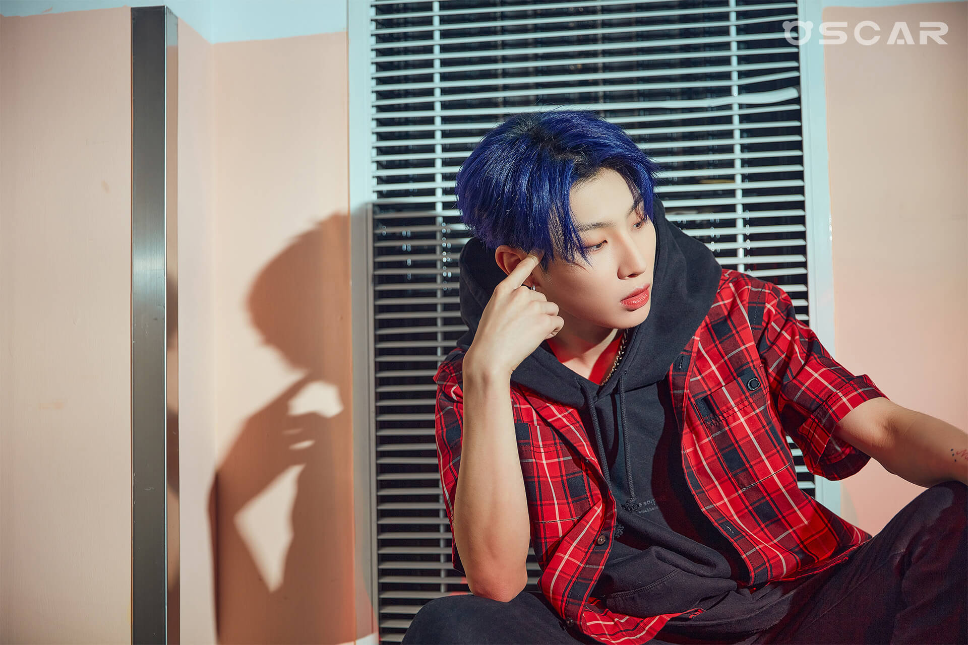  p>奥斯卡(oscar),本名王政熊,1998年7月30日出生于巴西圣保罗,歌手.