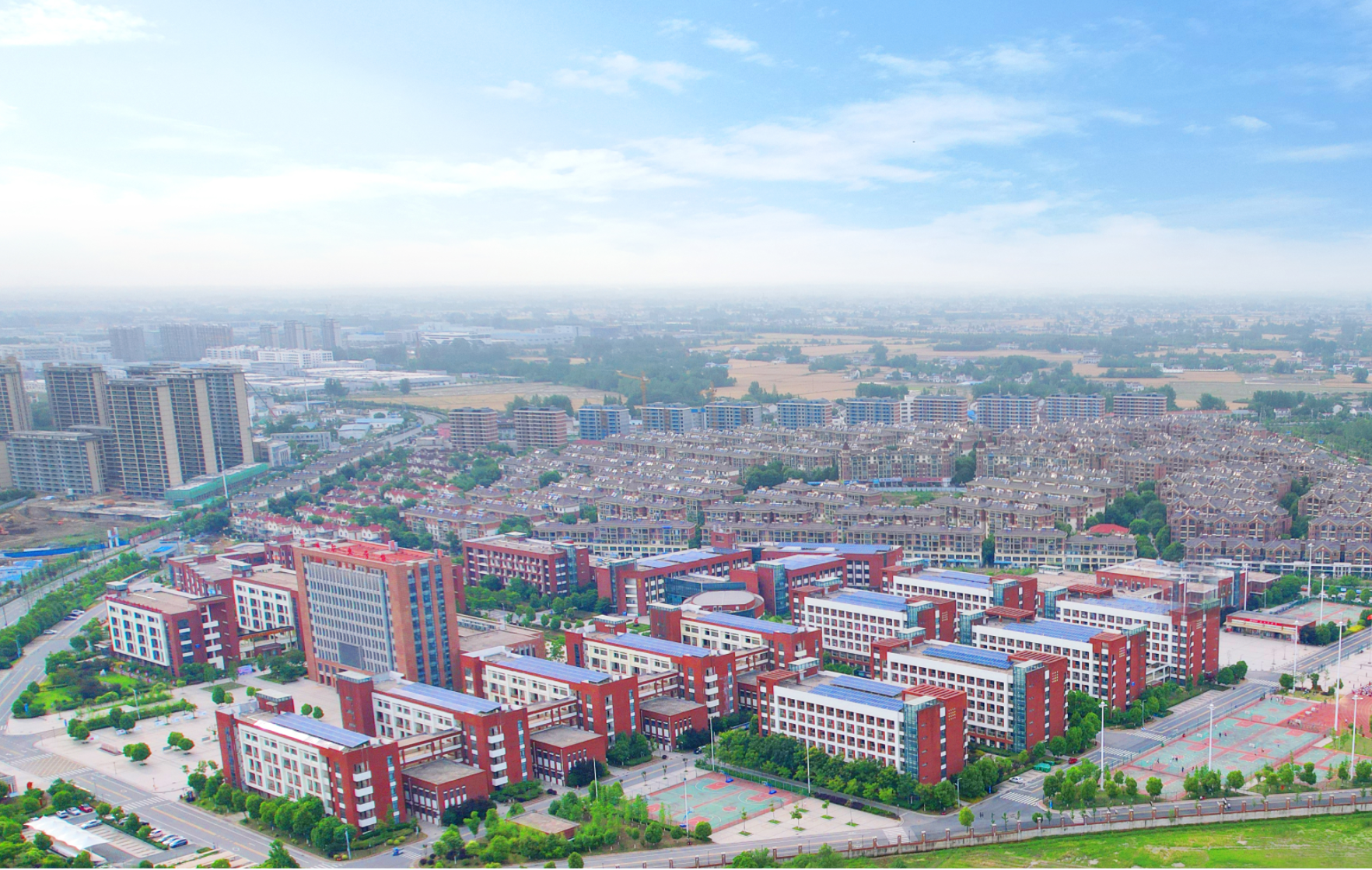 data-id="ucwjibj2eknt">舒城职业学校源于1901年舒城县斌农学堂师范