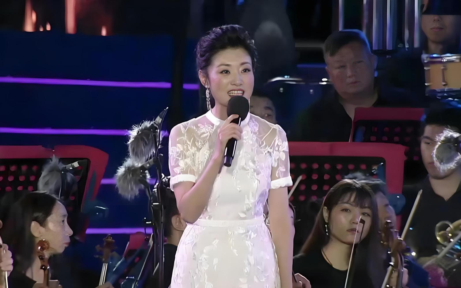 周涛（中国著名女主持人、制片人，保利演出有限公司董事长）_百度百科