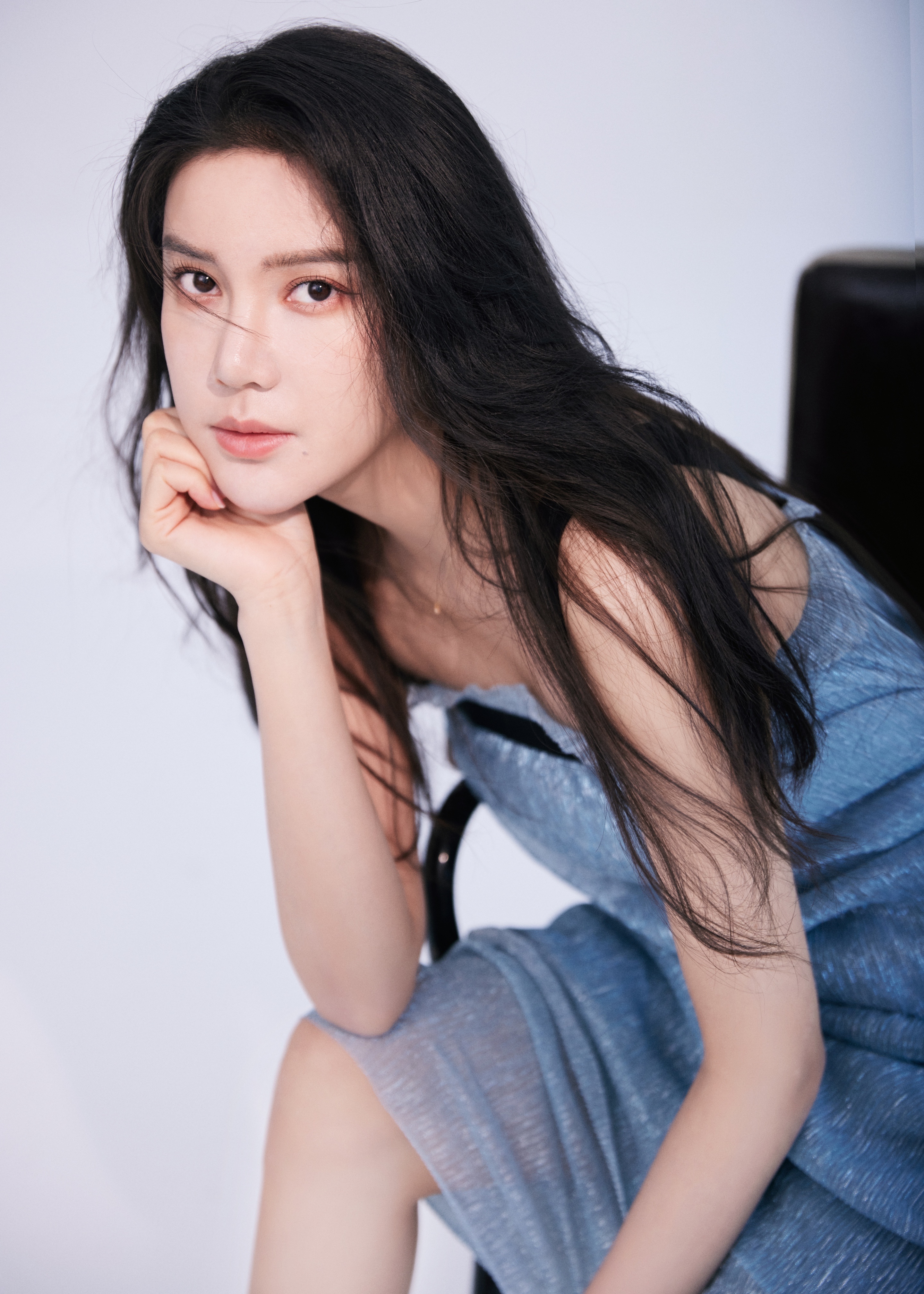  p data-id="gnwir0qm9a">刘凌菱,演员.